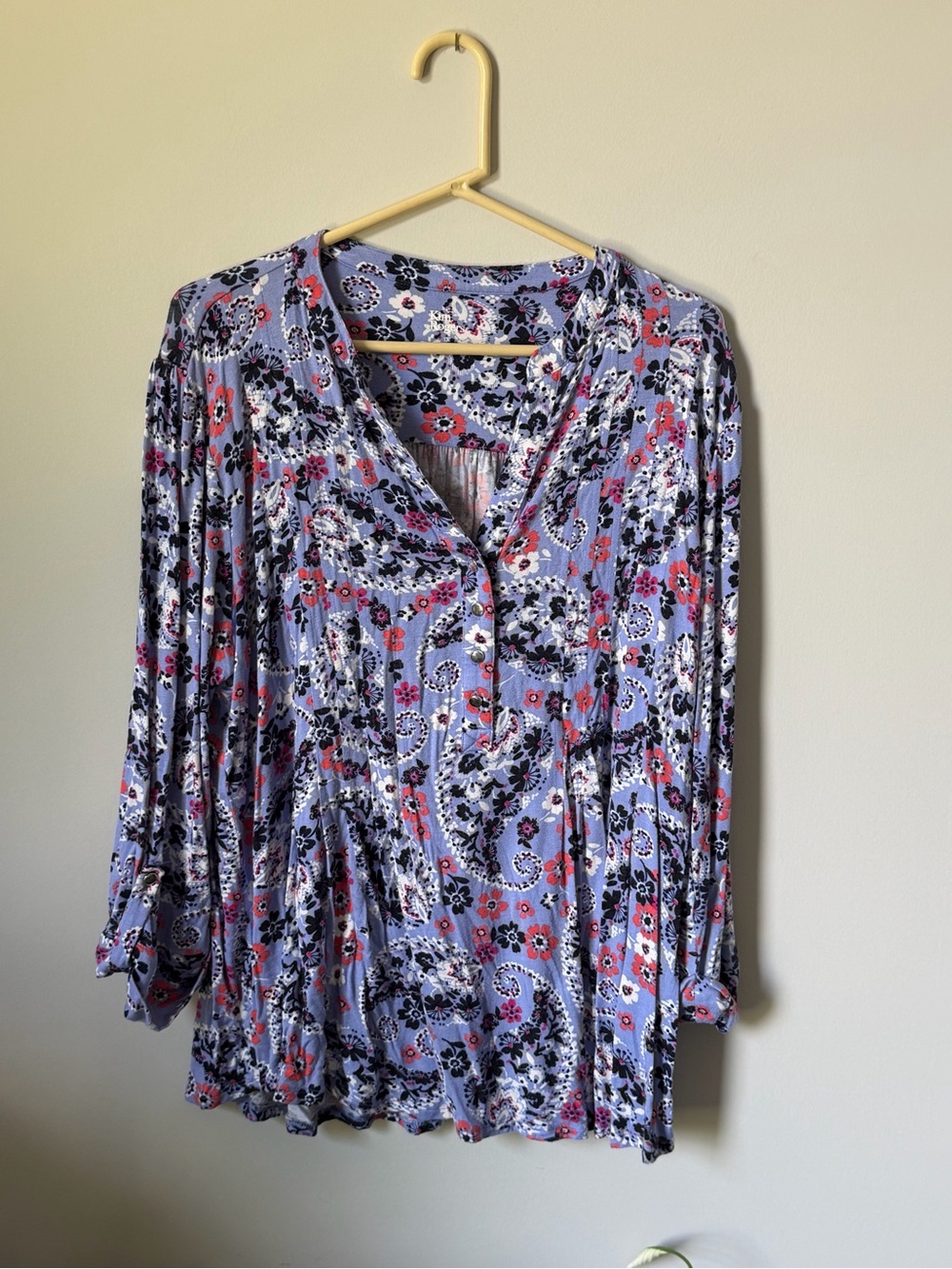 Kim Rogers Lavender Multi Floral  Long Sleeve Blouse, V-Neck, RollTab 3/4 sleeve